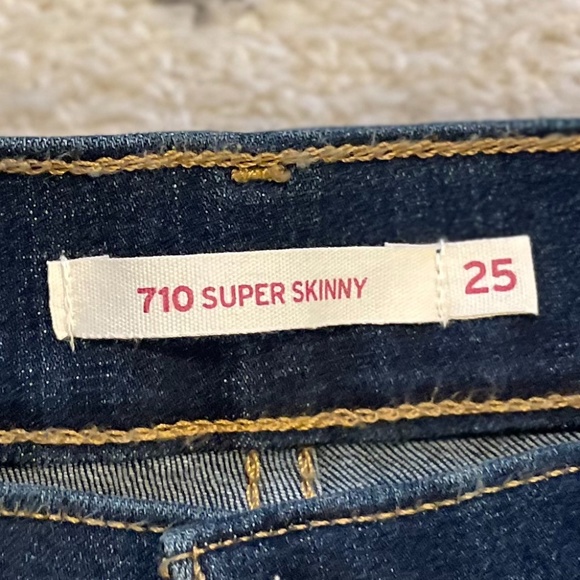 Levi's 710 Super Skinny Dark Wash - Size 25 - Picture 5 of 10